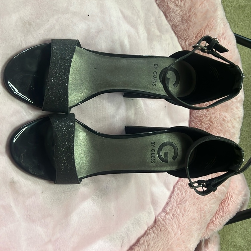 Guess heels sparkling black never worn 7M
